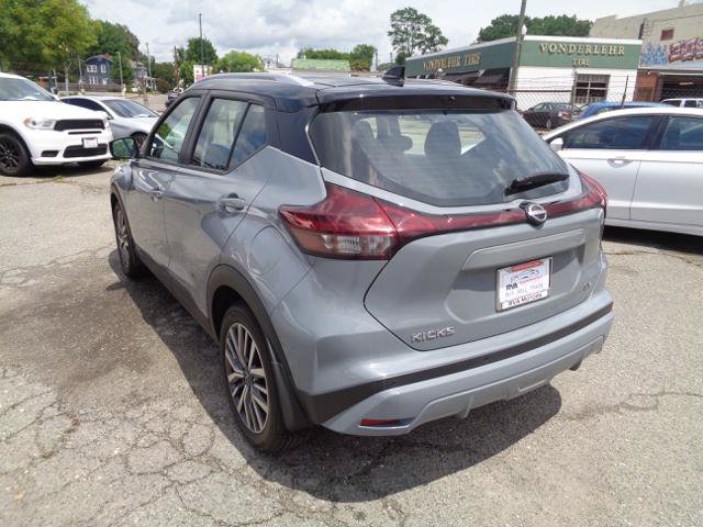 Used 2024 Nissan Kicks SV FWD image 7