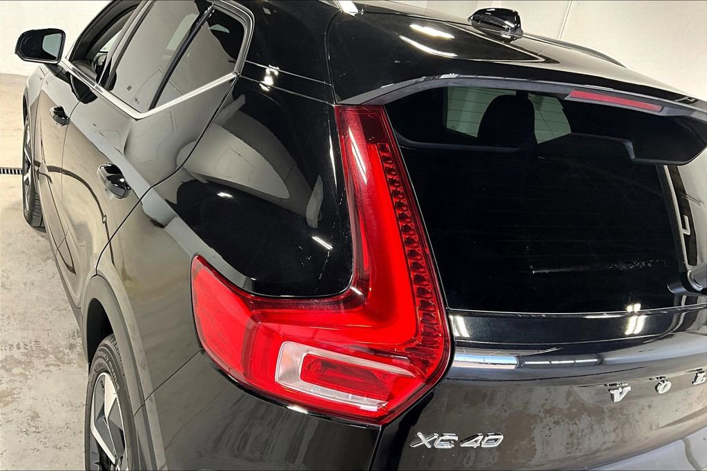 Used 2024 Volvo XC40 B5 Plus w/ Climate Package image 38