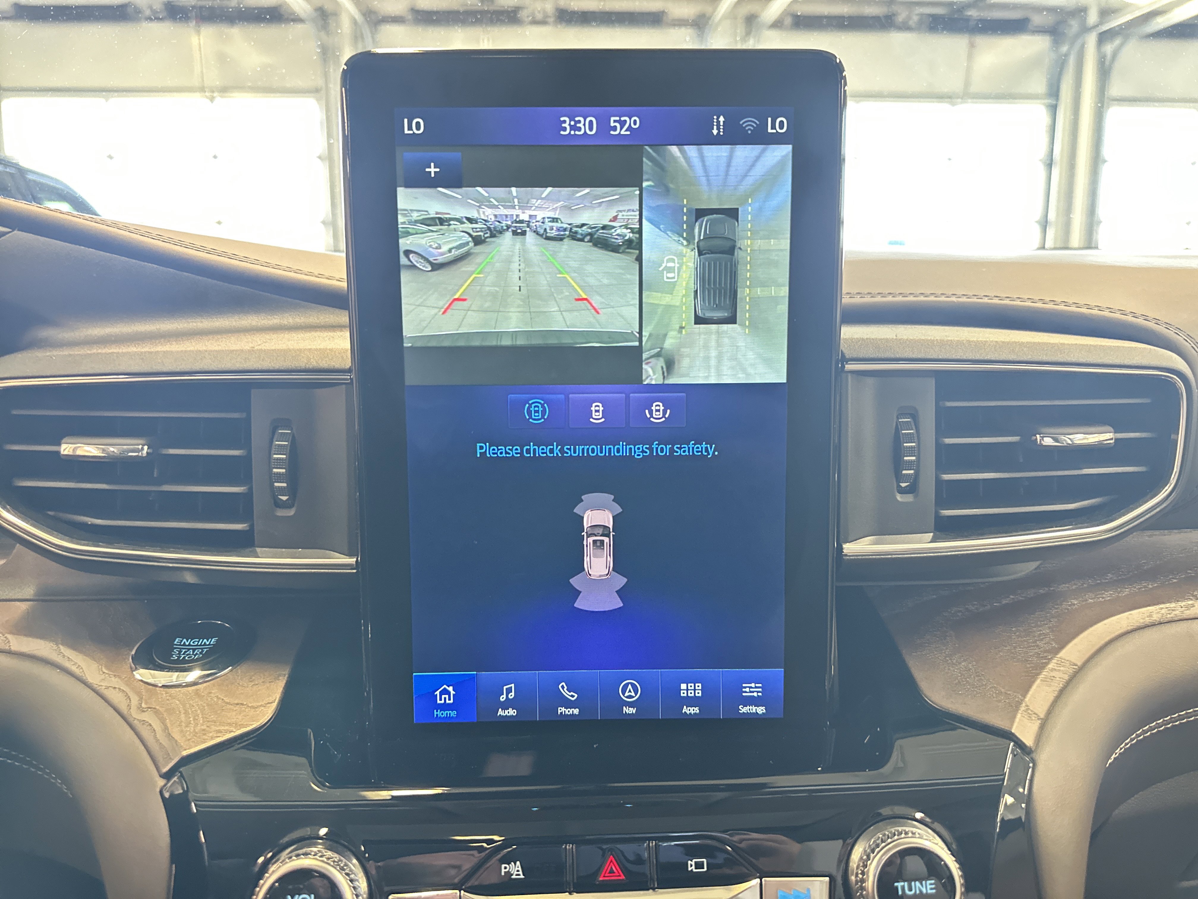 Used 2022 Ford Explorer Platinum w/ Technology Package image 37