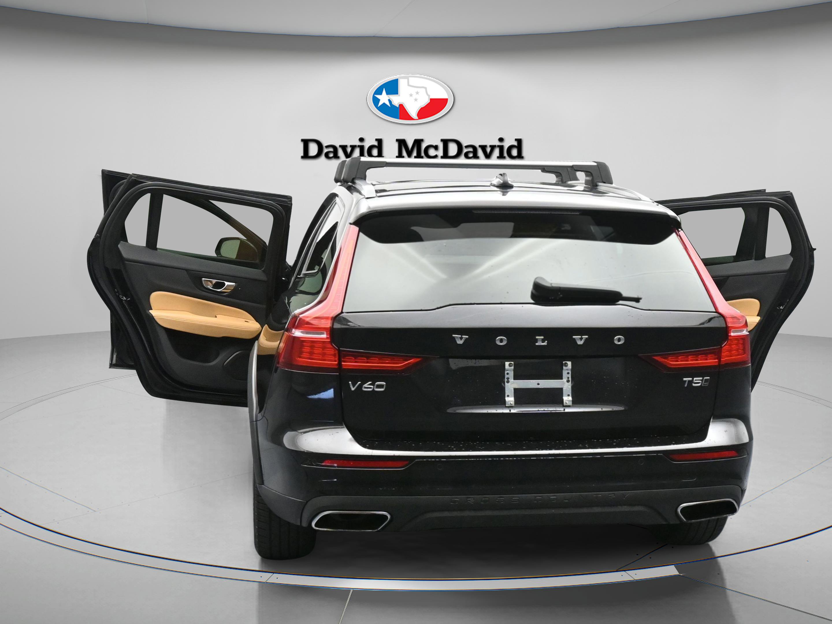 Used 2020 Volvo V60 T5 Cross Country w/ Protection Package image 15