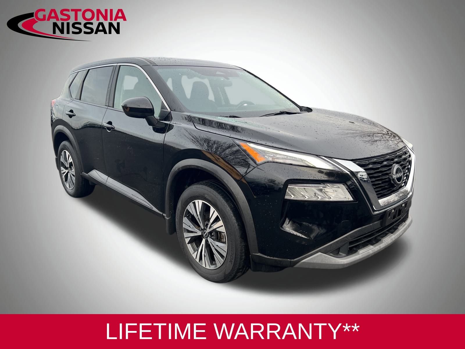 Used 2023 Nissan Rogue SV image 2