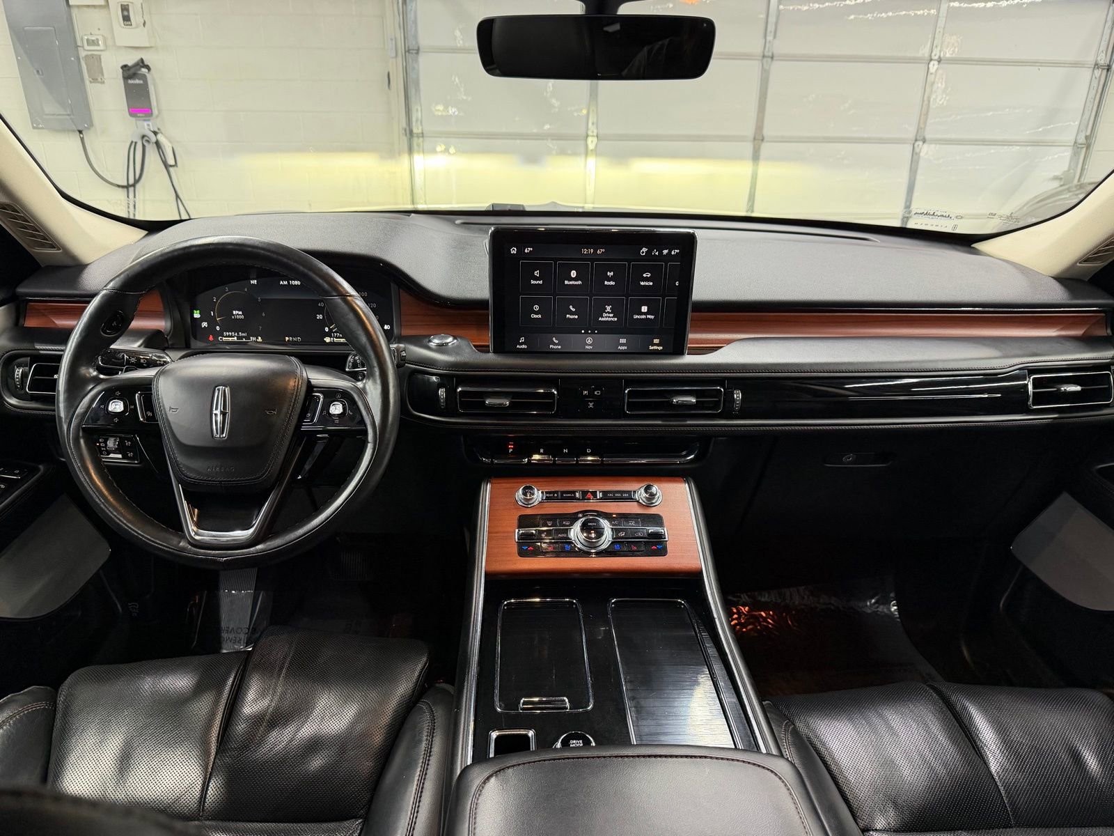 Used 2022 Lincoln Aviator Reserve w/ Equipment Group 201A image 12