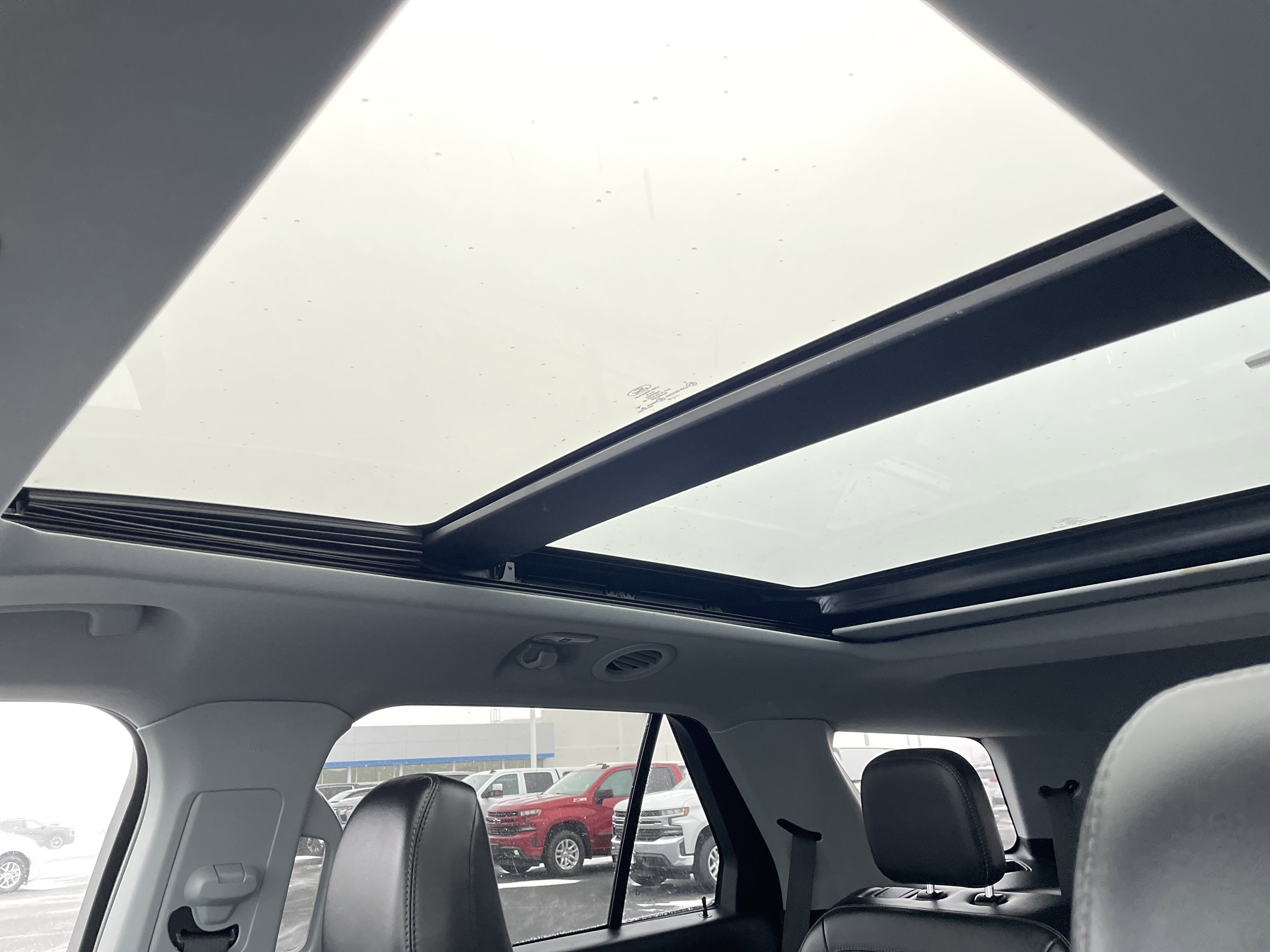 Used 2022 Ford Explorer XLT w/ Equipment Group 202A image 17