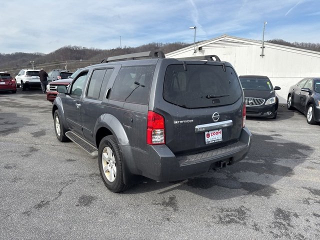 Used 2011 Nissan Pathfinder SV image 6
