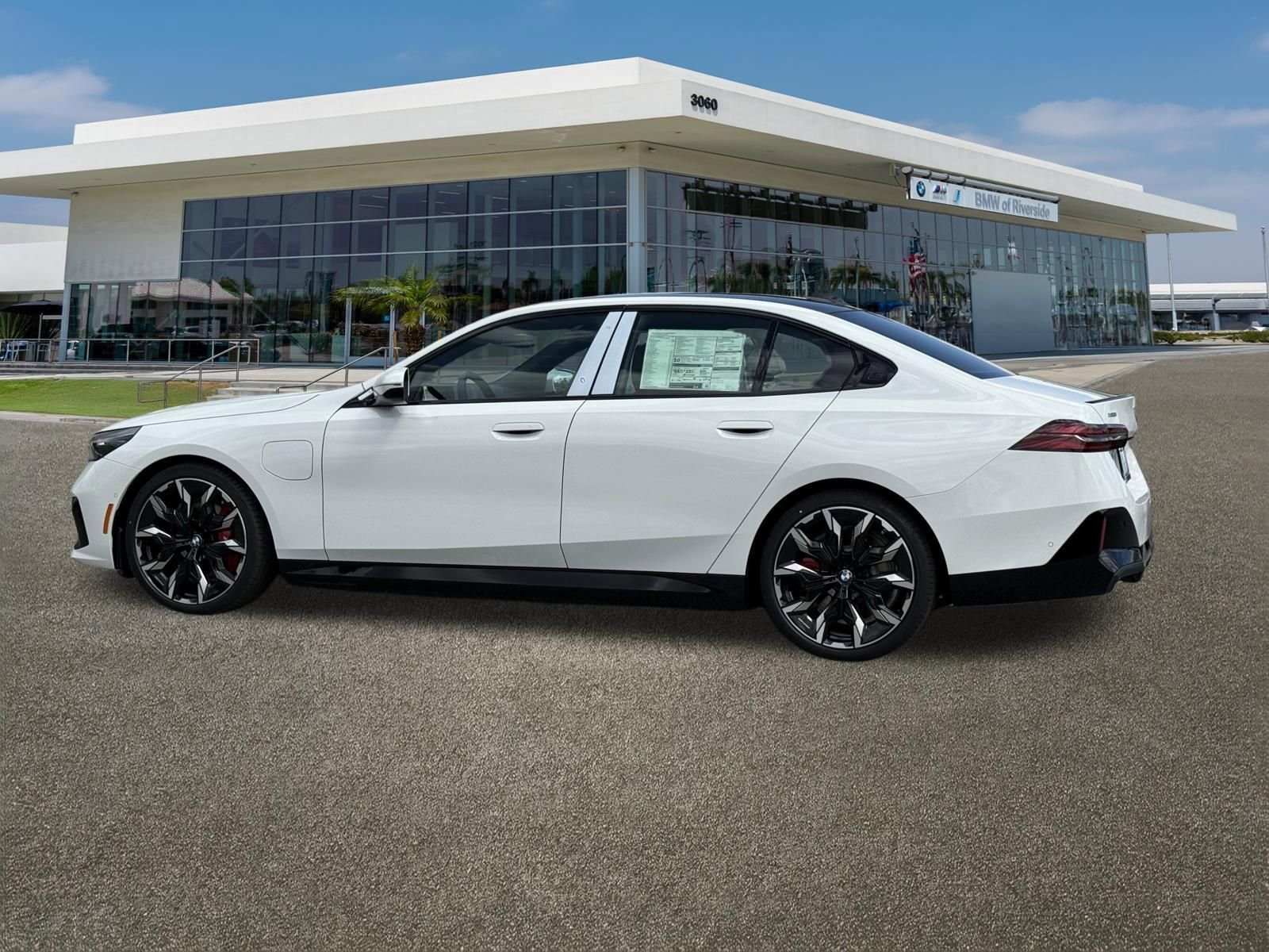 New 2027 BMW 550e xDrive w/ Premium Package AWD/4WD image 7