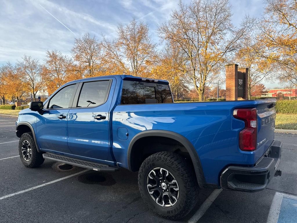 Used 2022 Chevrolet Silverado 1500 ZR2 w/ Technology Package image 4