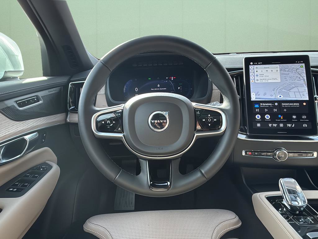 Used 2025 Volvo XC90 T8 Ultra image 25