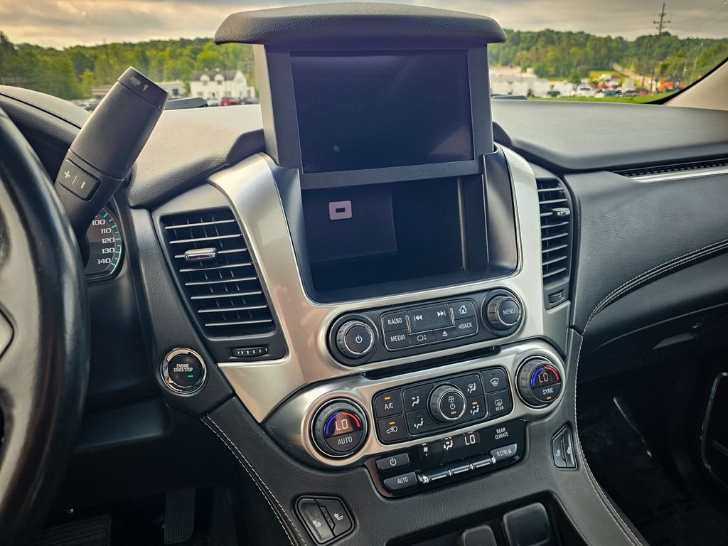 Used 2019 Chevrolet Suburban LT AWD/4WD image 25