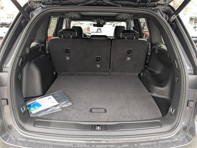 New 2025 Jeep Grand Cherokee Limited w/ Luxury Tech Group II image 35