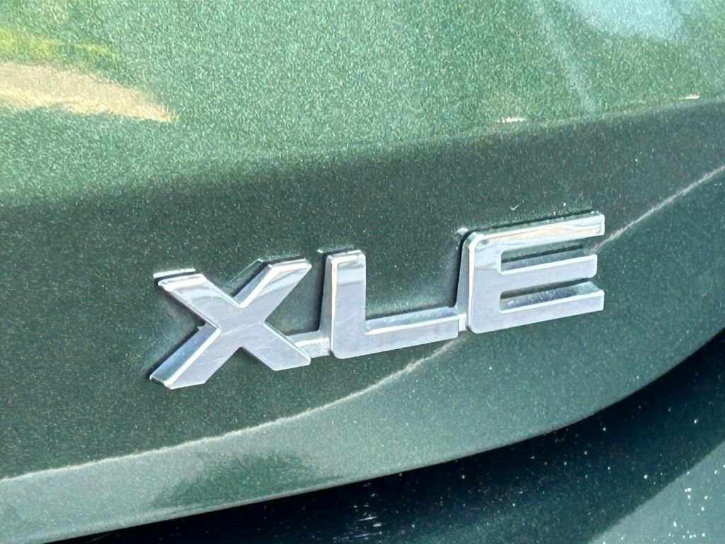 Used 2023 Toyota Highlander XLE FWD image 61