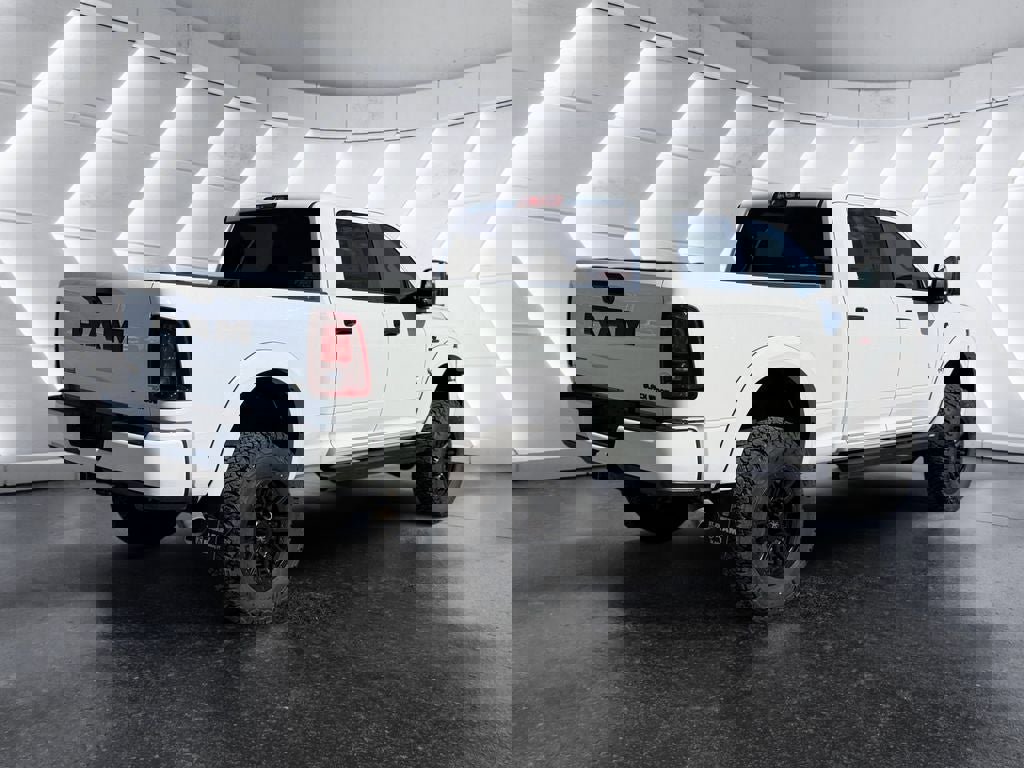 New 2025 RAM 2500 Big Horn AWD/4WD image 6