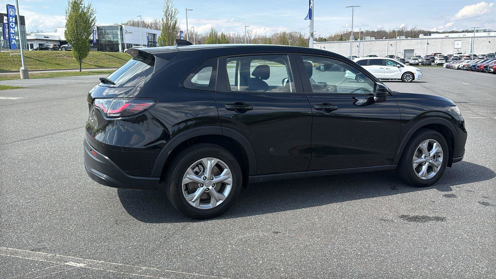 Used 2024 Honda HR-V LX image 4