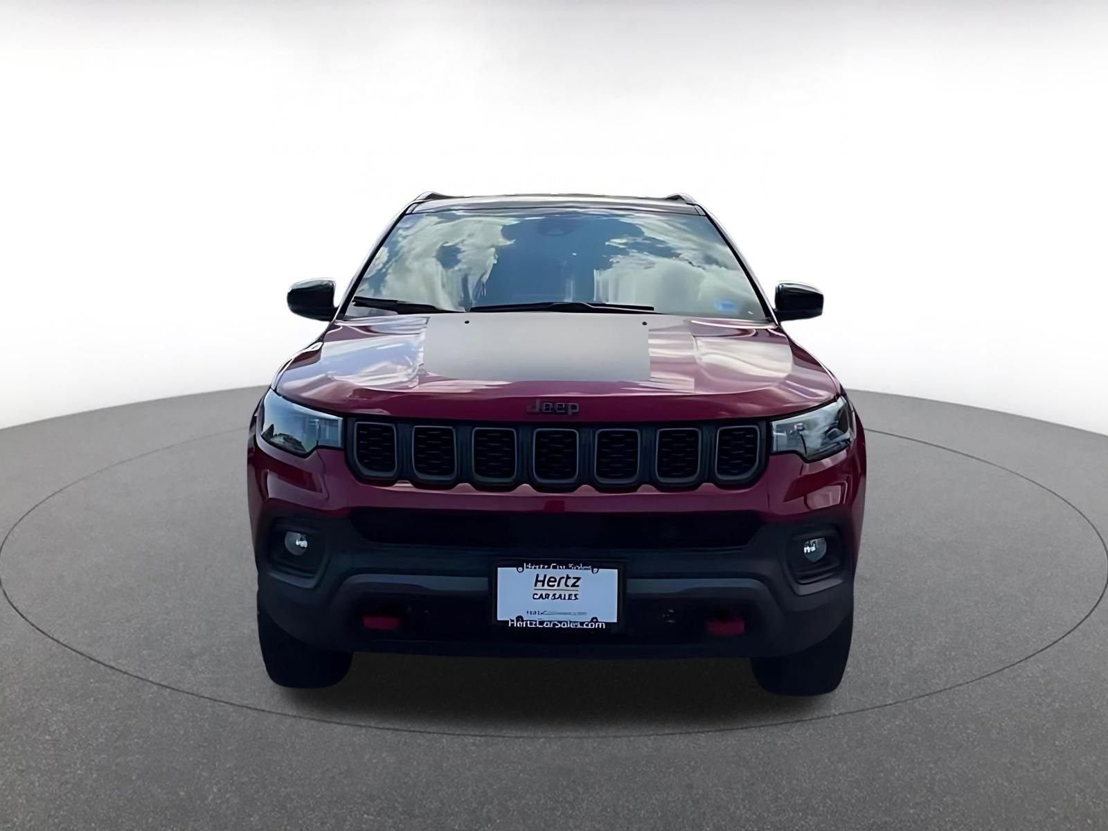 Used 2025 Jeep Compass Trailhawk AWD/4WD image 11