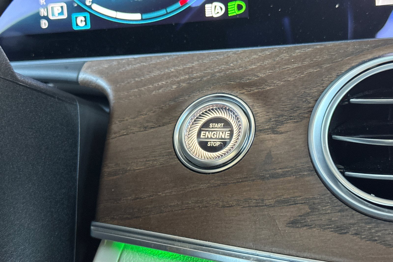 Used 2022 Mercedes-Benz E 350 Sedan image 21