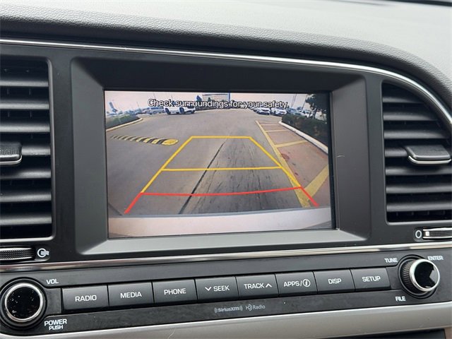 Used 2017 Hyundai Elantra SE image 16