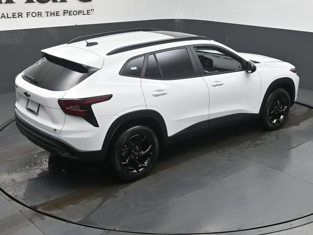 New 2026 Chevrolet Trax LT w/ Sunroof Package FWD image 18