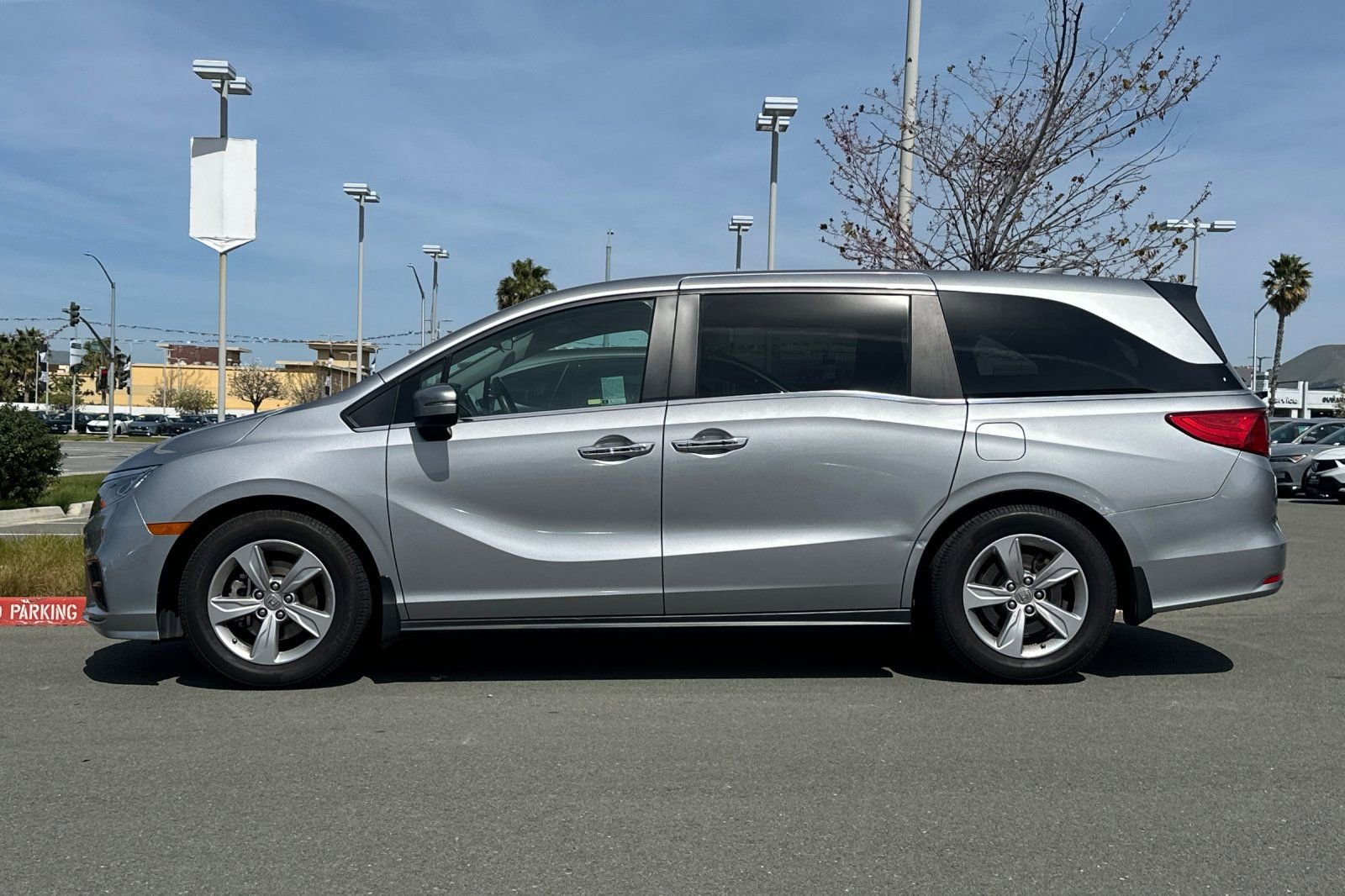 Used 2019 Honda Odyssey EX image 7