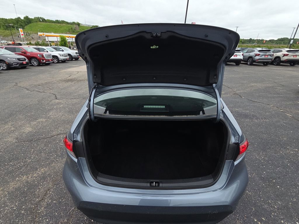 Used 2024 Toyota Corolla LE FWD image 31