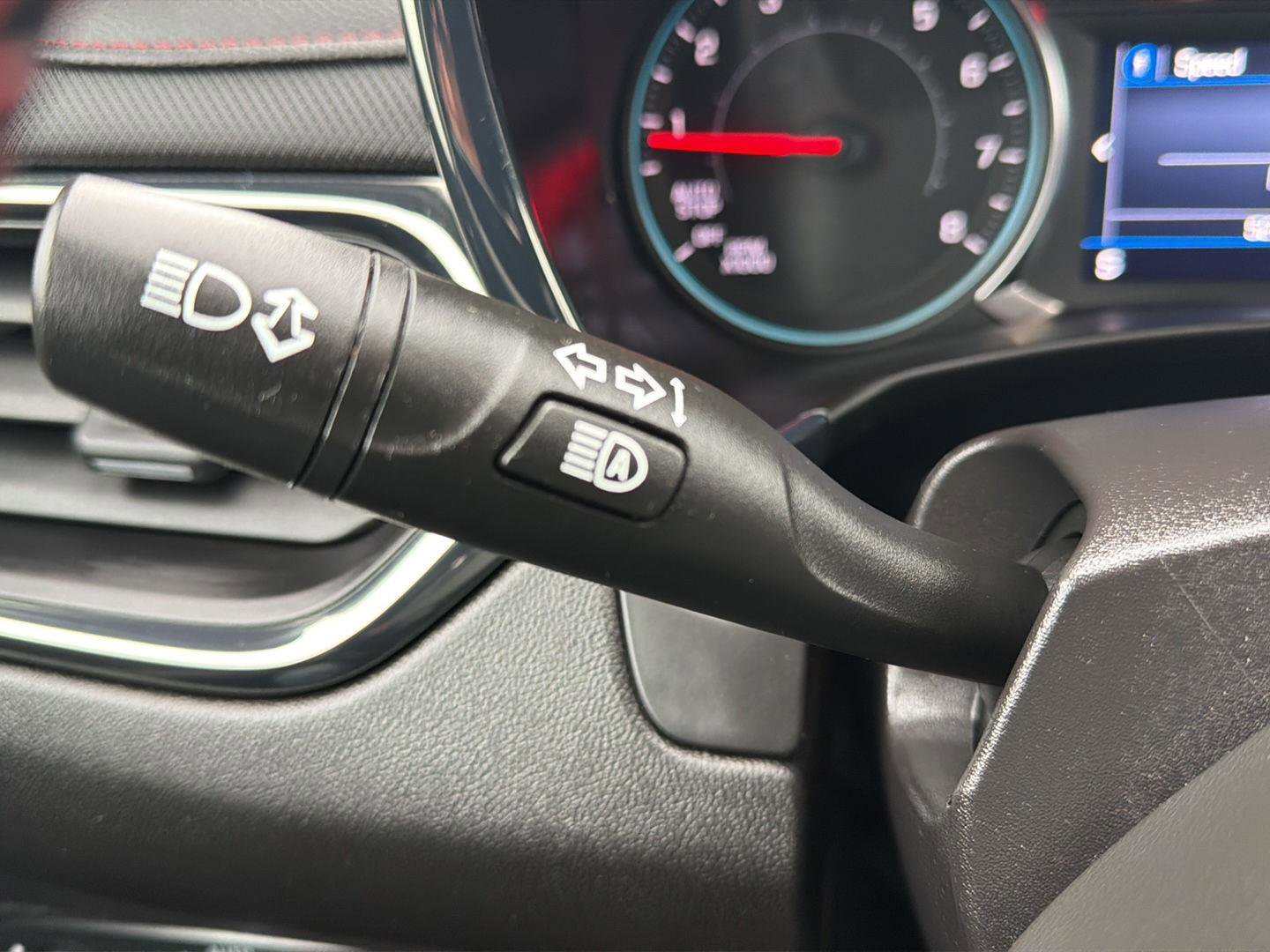 Used 2024 Chevrolet Equinox RS image 30