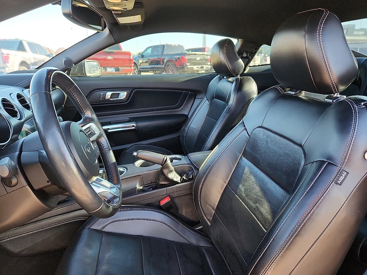 Used 2020 Ford Mustang GT Premium w/ Equipment Group 401A image 7