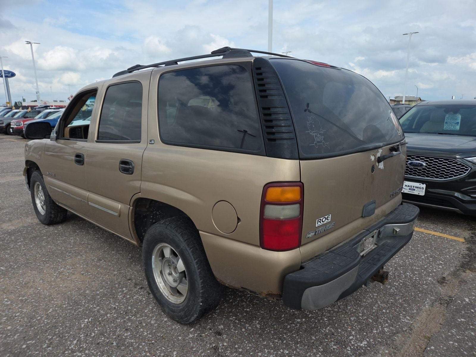 Used 2000 Chevrolet Tahoe LS w/ LS Preferred Equipment Group AWD/4WD image 3