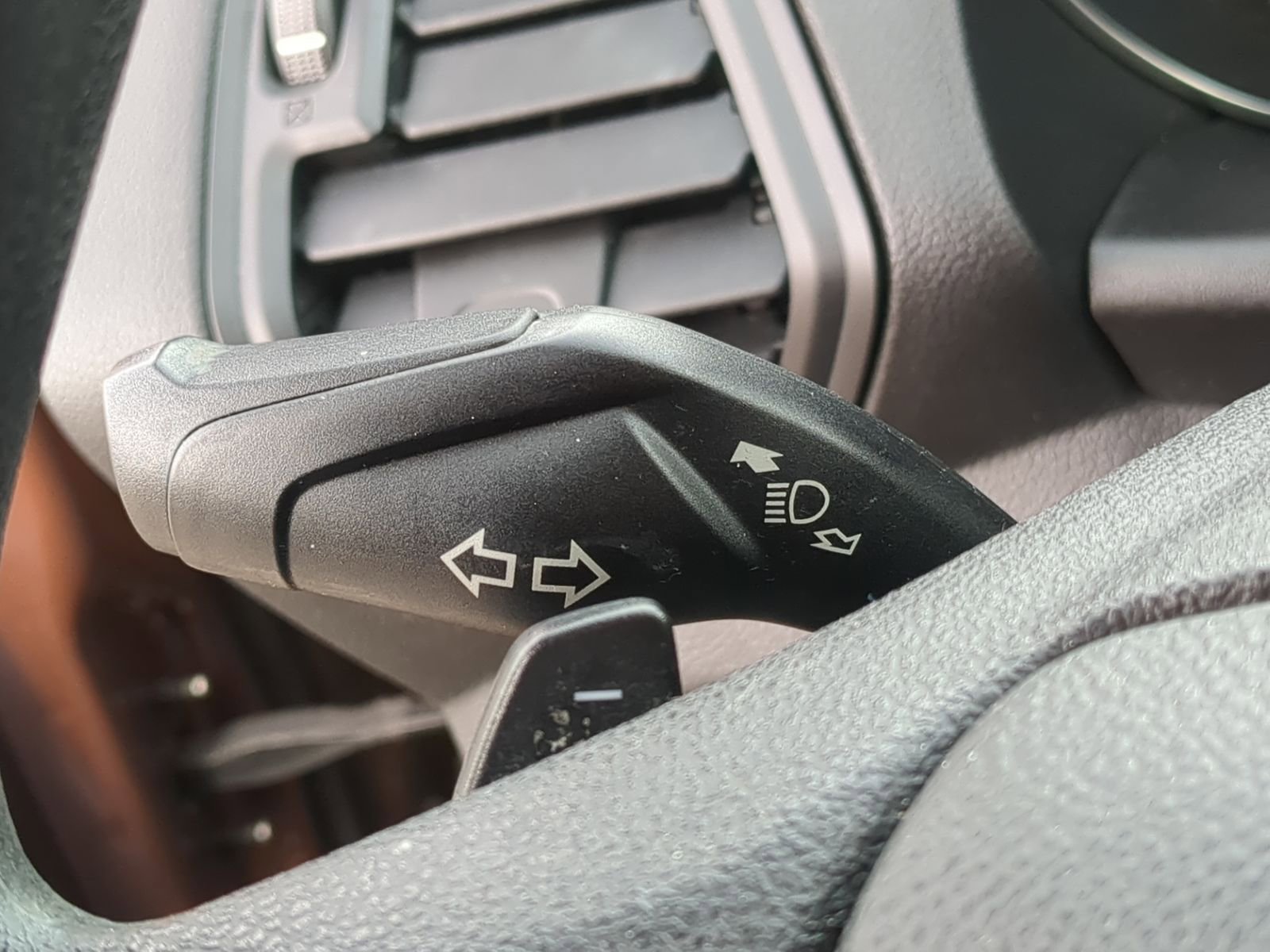 Used 2017 Ford Escape SE image 29