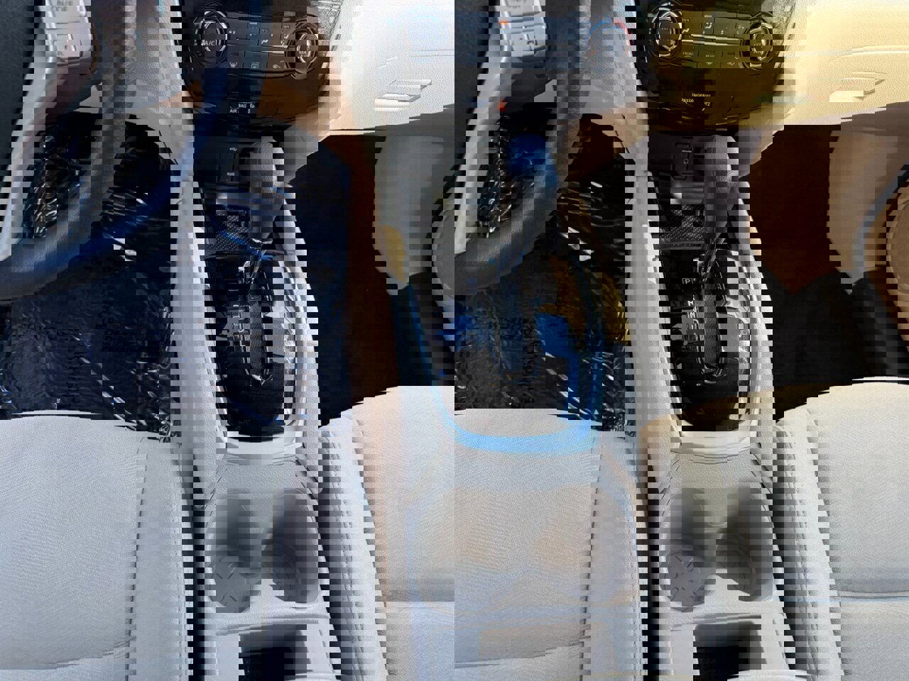 Used 2016 Nissan Rogue S w/ Appearance Package image 9