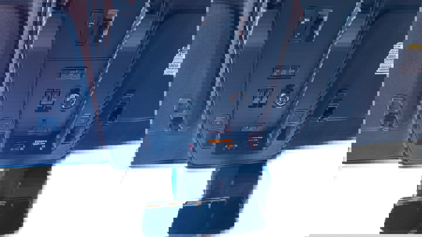 Used 2017 Cadillac Escalade Platinum RWD image 65