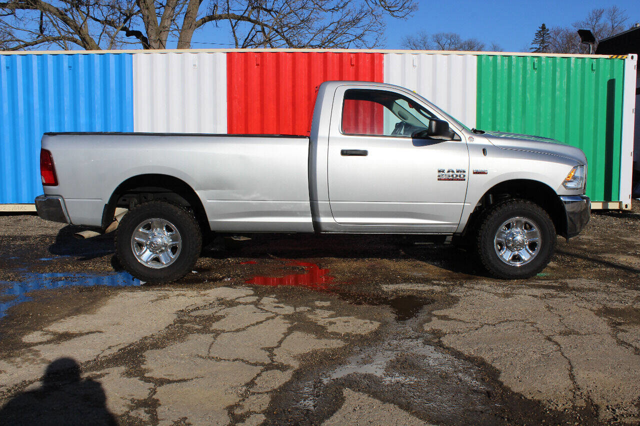 Used 2018 RAM 2500 Tradesman w/ Chrome Appearance Group AWD/4WD image 5