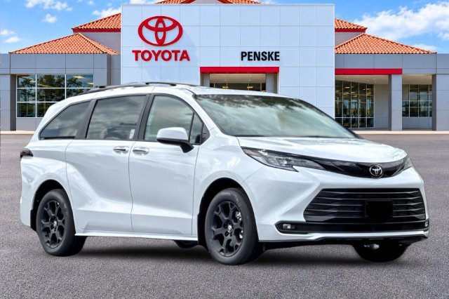 New 2026 Toyota Sienna XLE Woodland Edition AWD/4WD image 2