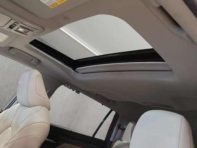 Used 2020 Toyota Highlander Limited AWD/4WD image 34