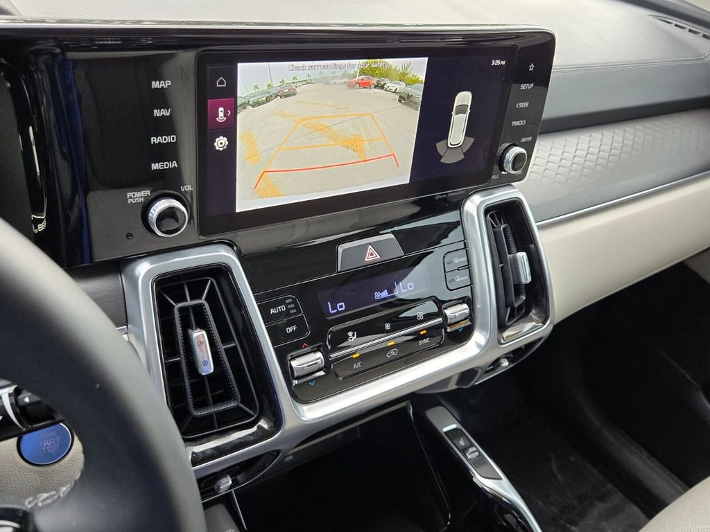 Used 2023 Kia Sorento SX image 22