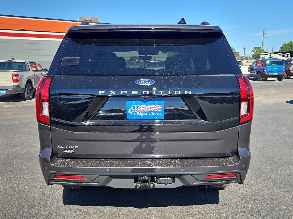 New 2025 Ford Expedition Active image 10
