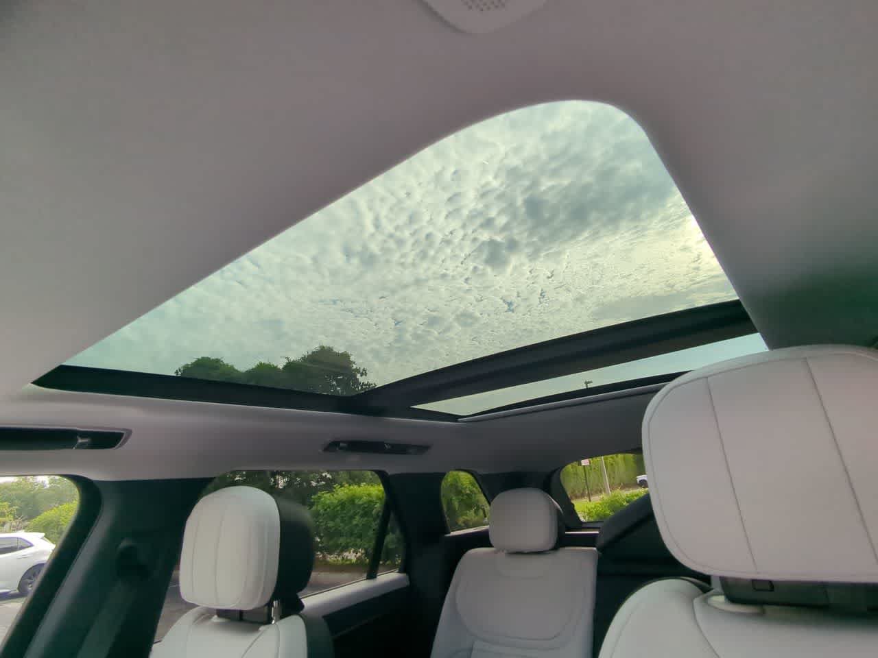 New 2026 Land Rover Range Rover Sport Dynamic SE AWD/4WD image 19