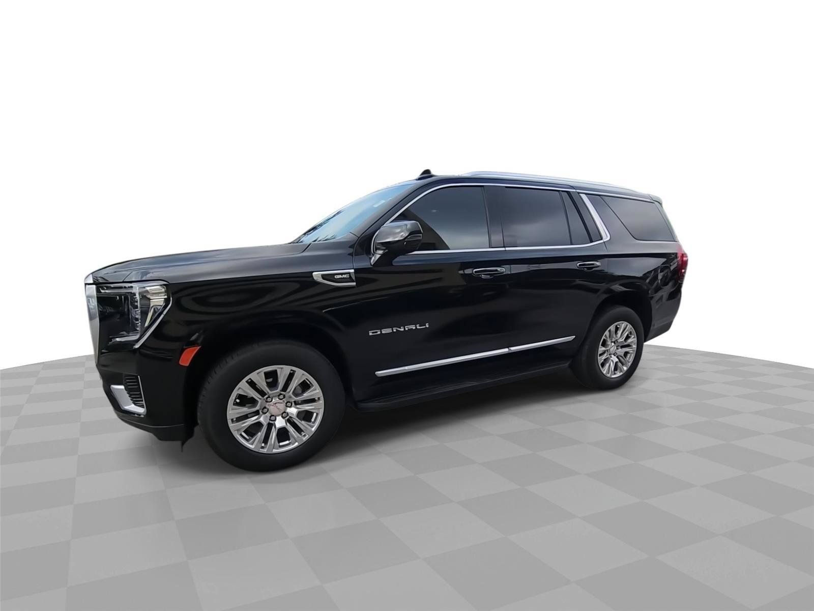 Used 2024 GMC Yukon Denali w/ Advanced Technology Package AWD/4WD image 4
