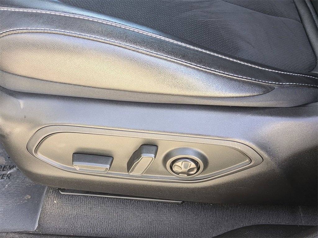 Used 2024 Jeep Grand Cherokee L Laredo image 14