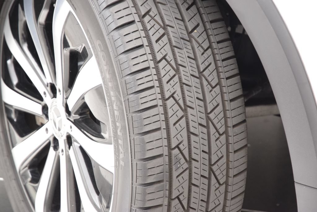 Certified 2022 Mercedes-Benz GLB 250 4MATIC image 29