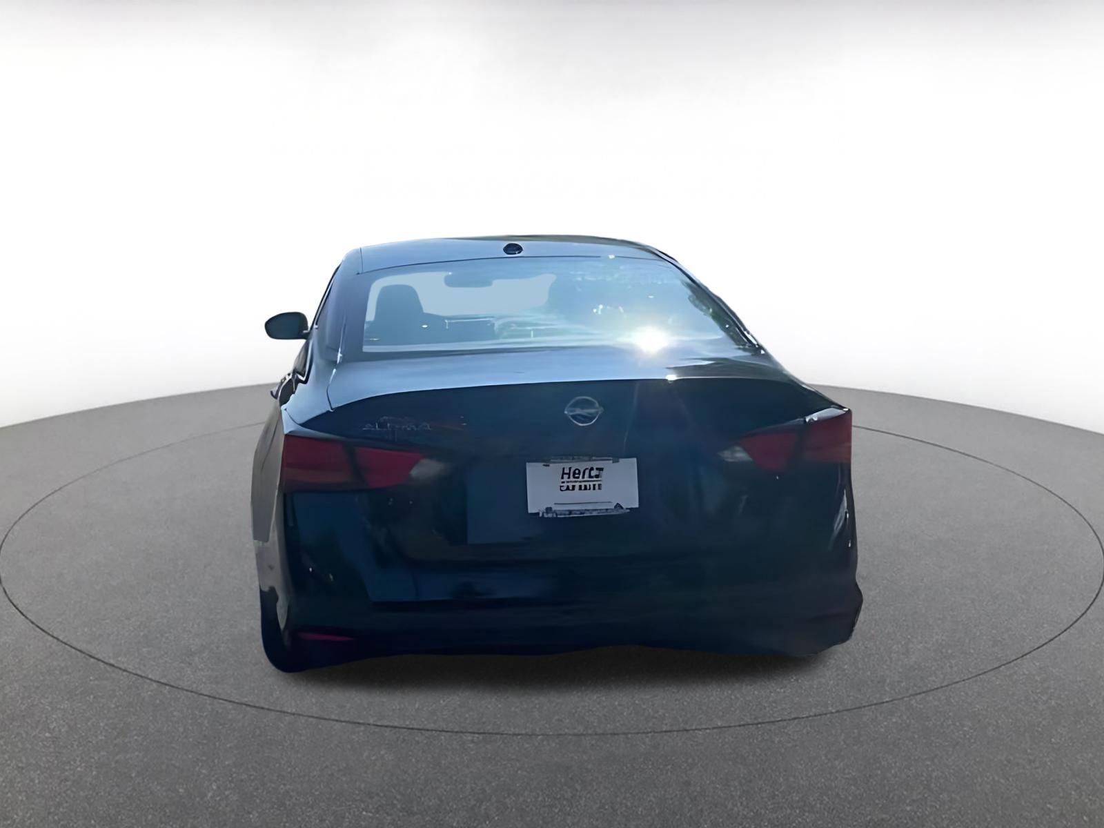 Used 2025 Nissan Altima 2.5 SV image 16