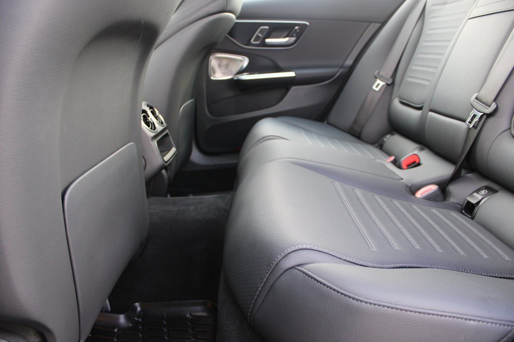 Used 2024 Mercedes-Benz C 300 4MATIC Sedan image 26