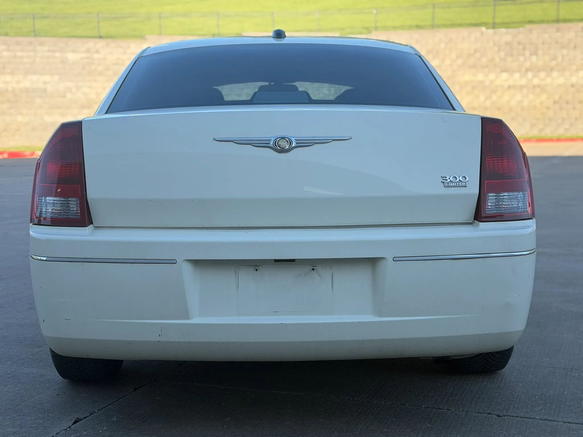 Used 2006 Chrysler 300 Touring RWD image 6