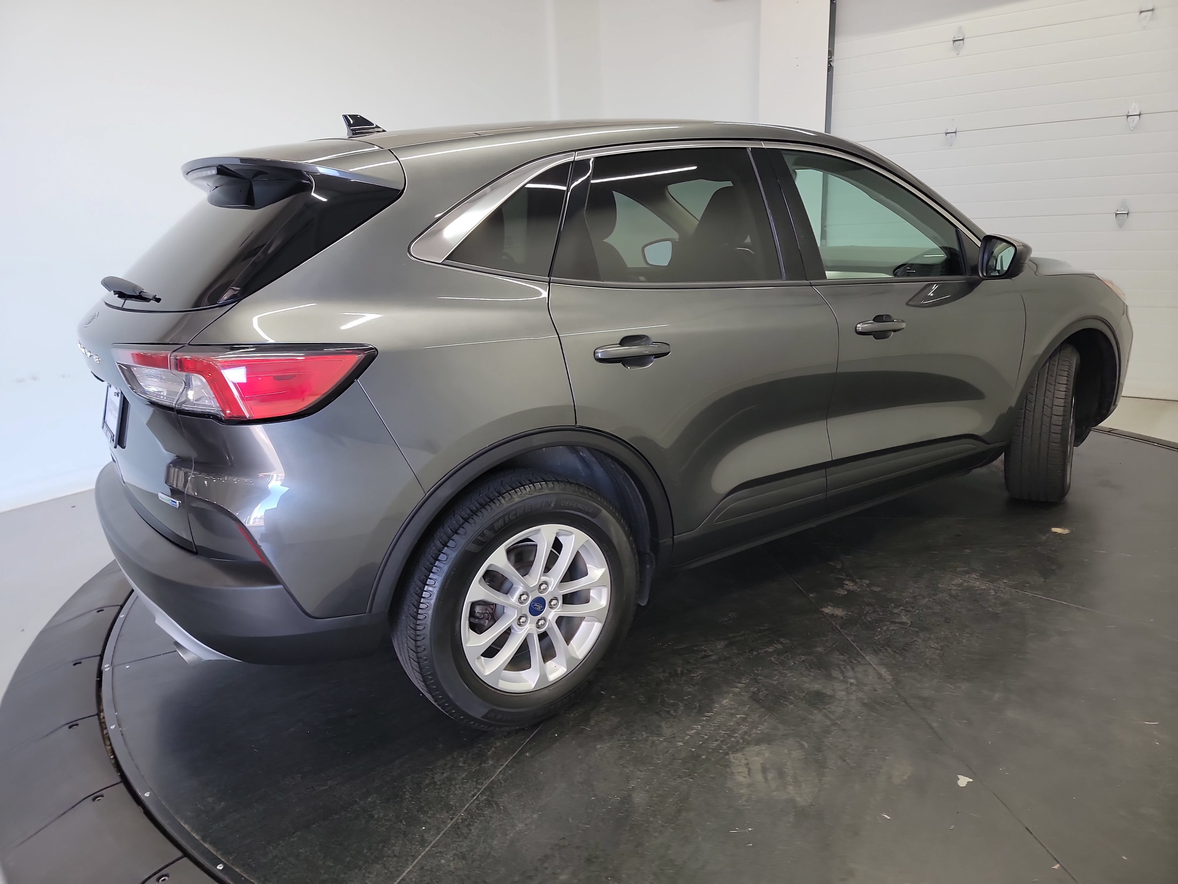 Used 2020 Ford Escape SE AWD/4WD image 9