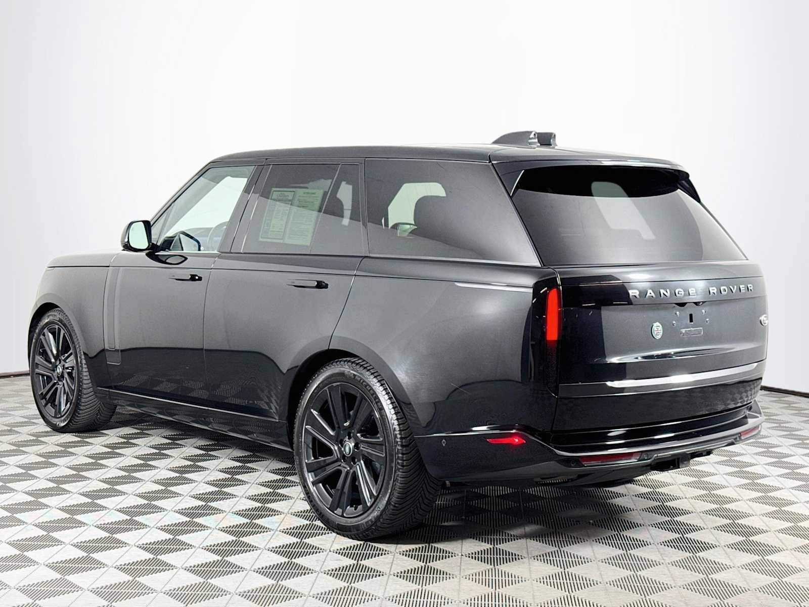 Used 2023 Land Rover Range Rover SE AWD/4WD image 7