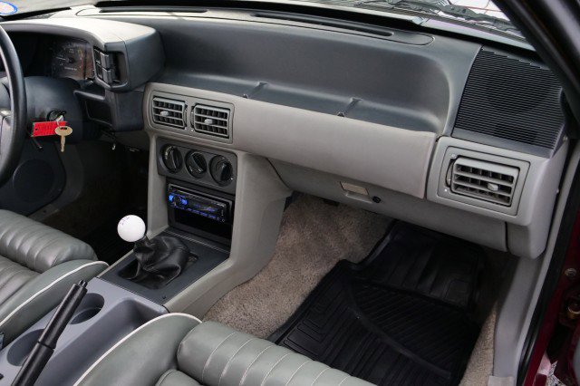 Used 1989 Ford Mustang LX image 39