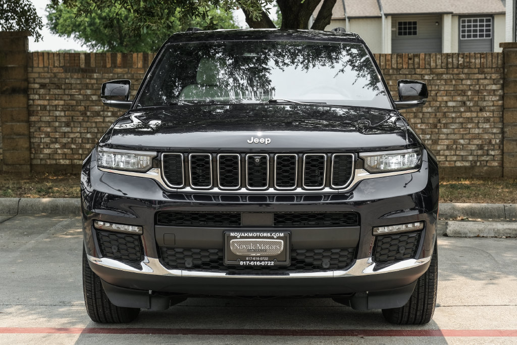 Used 2023 Jeep Grand Cherokee L Limited w/ Luxury Tech Group II AWD/4WD image 10