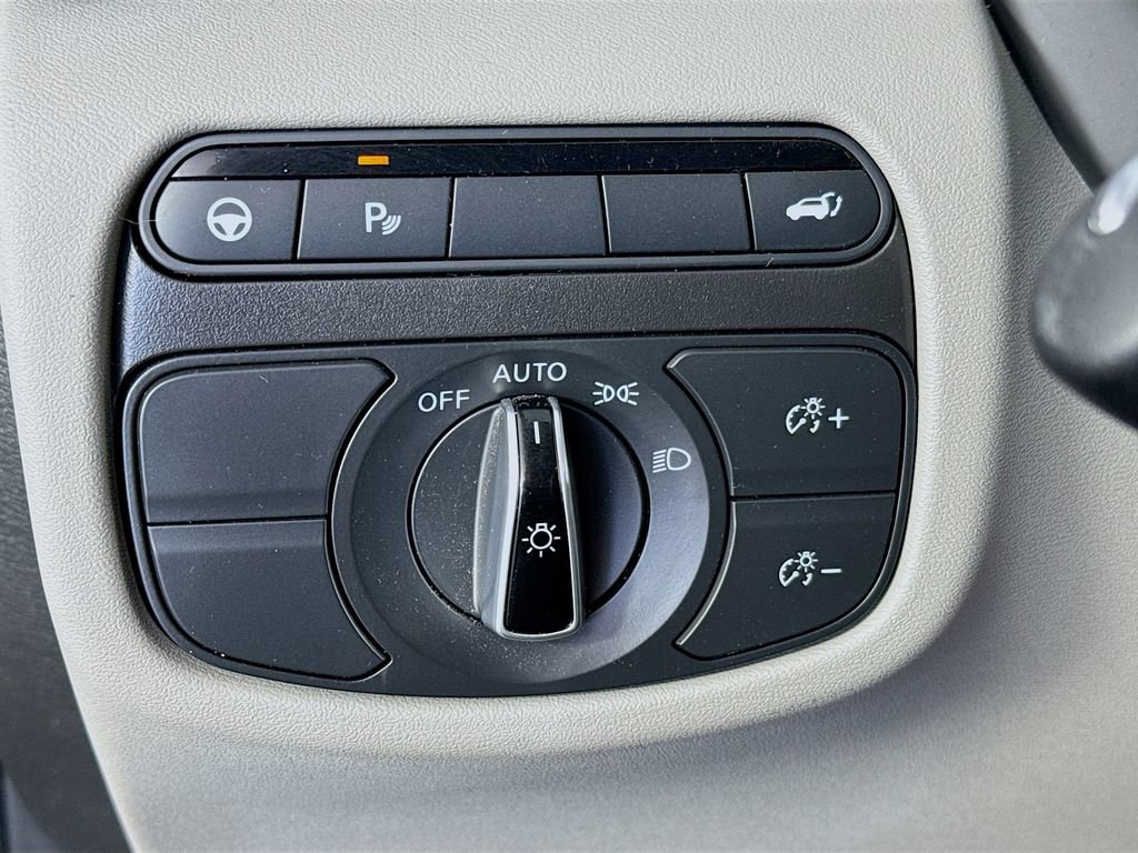 Certified 2023 INFINITI QX50 Luxe AWD/4WD image 10