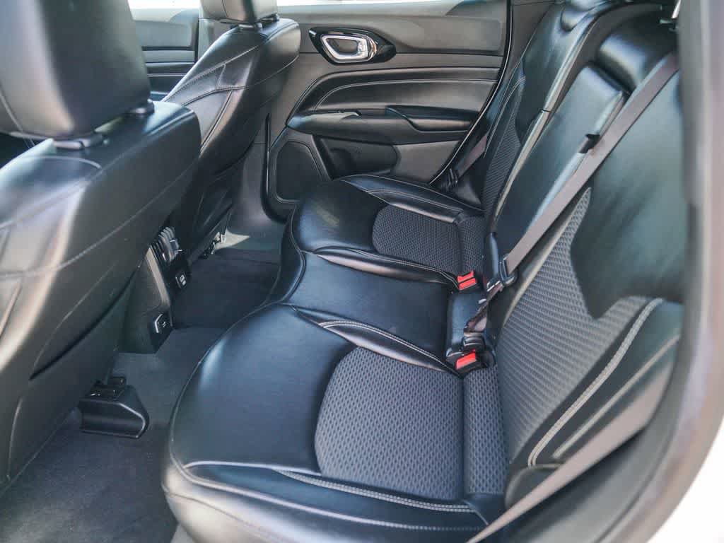 Certified 2023 Jeep Compass Latitude AWD/4WD image 17