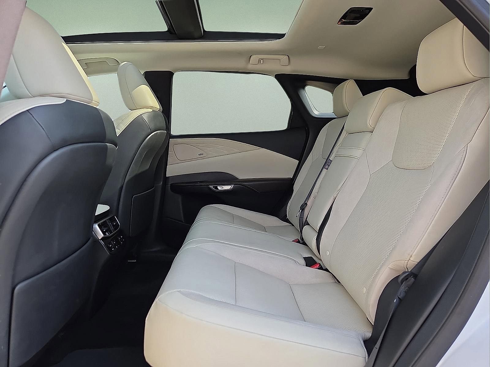 Used 2024 Lexus RX 350 FWD w/ Convenience Package image 10