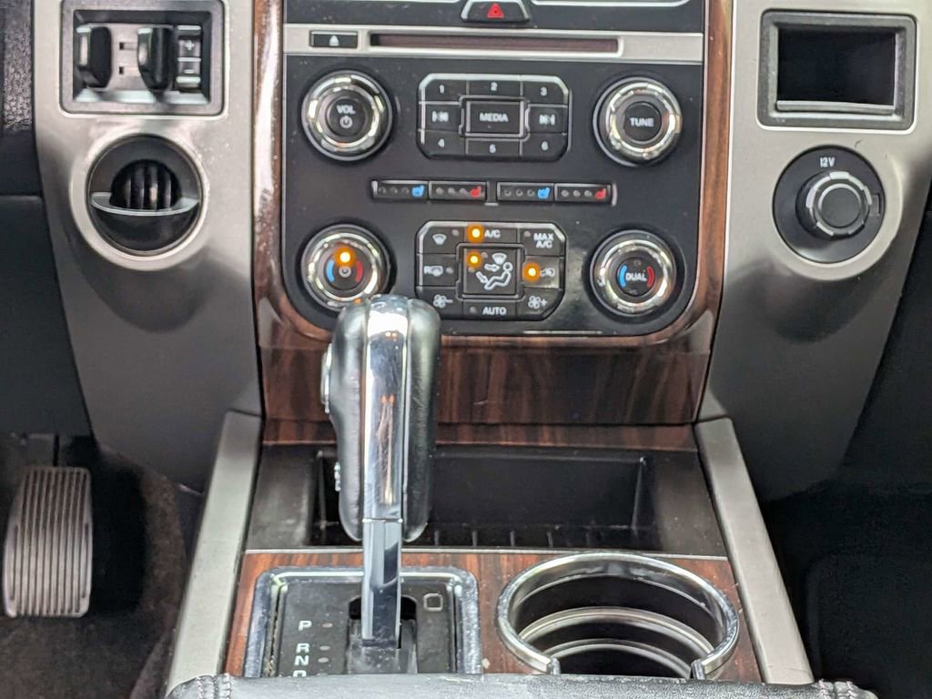 Used 2017 Ford Expedition Platinum RWD image 16