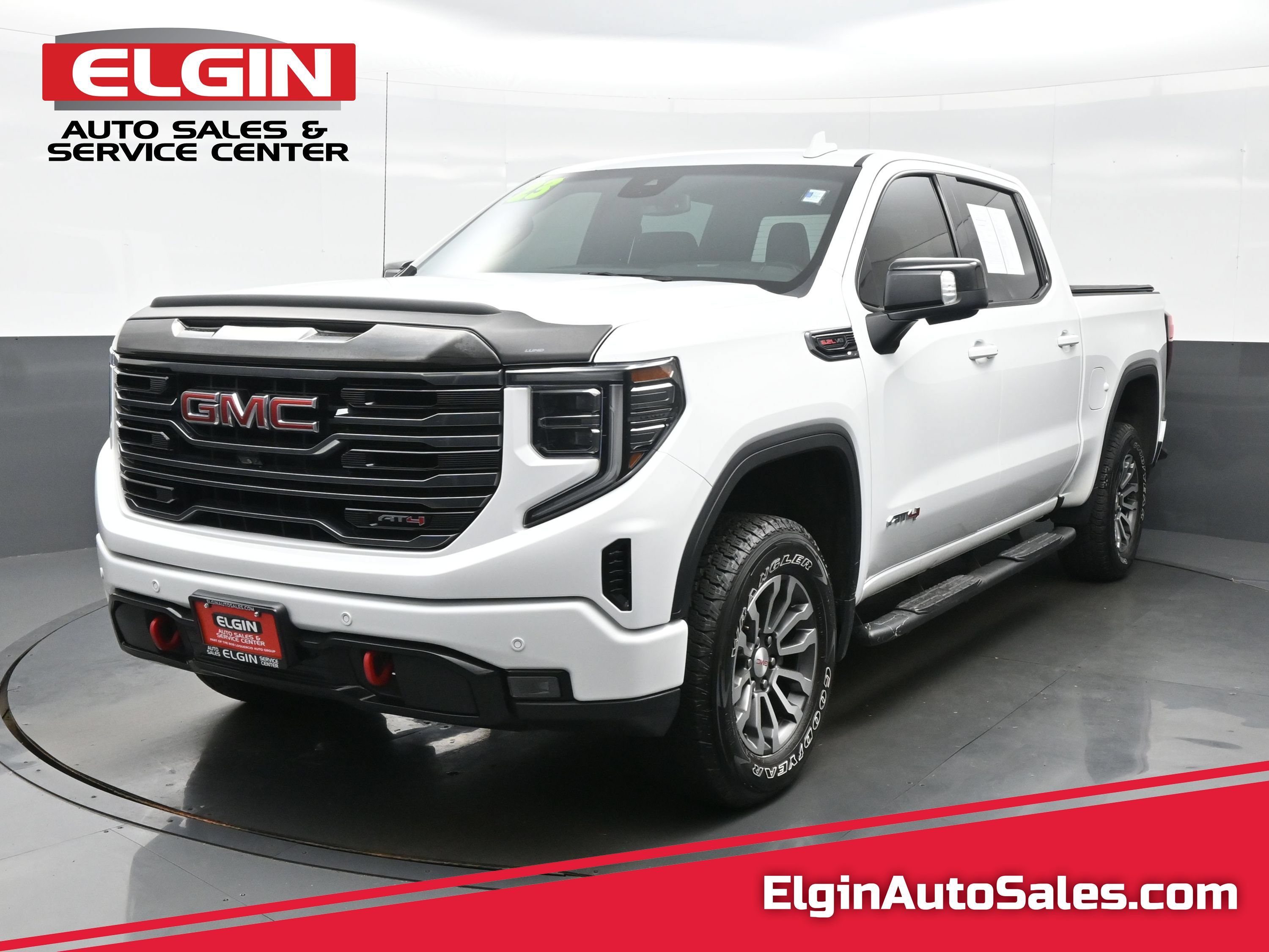 Used 2023 GMC Sierra 1500 AT4 AWD/4WD image 1