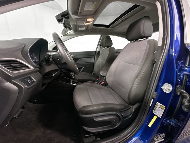 Used 2022 Hyundai Accent Limited w/ Cargo Package FWD image 4